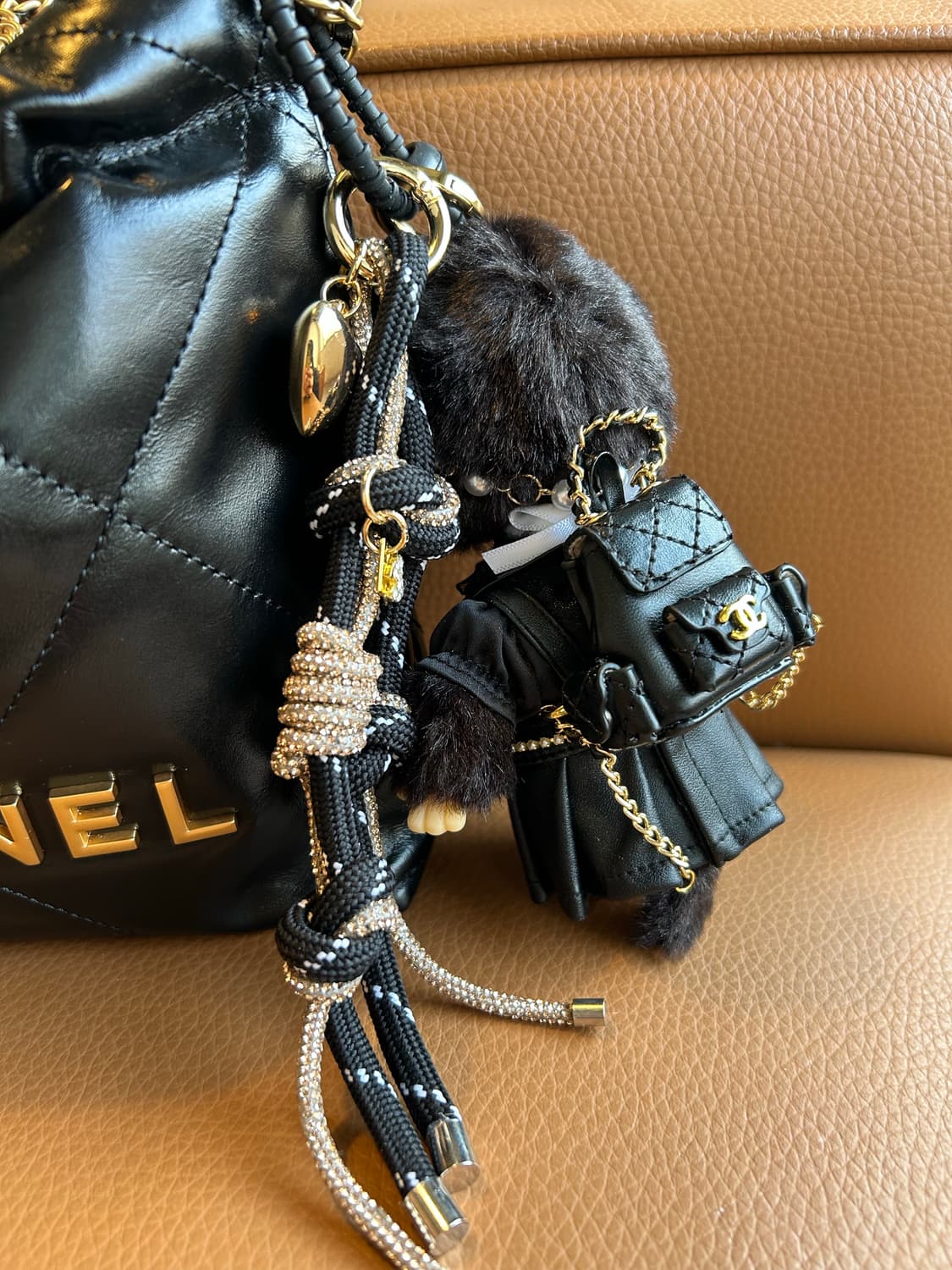 (20)정품몬치치🖤💛  블랙+골드 커스텀키링 상품이미지4