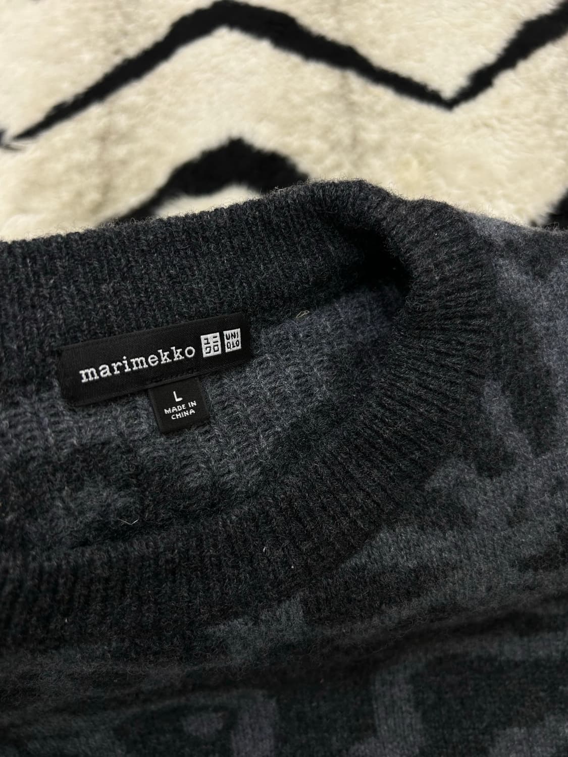 [L]유니클로x마리메꼬 라운트 패턴 니트 상품이미지5