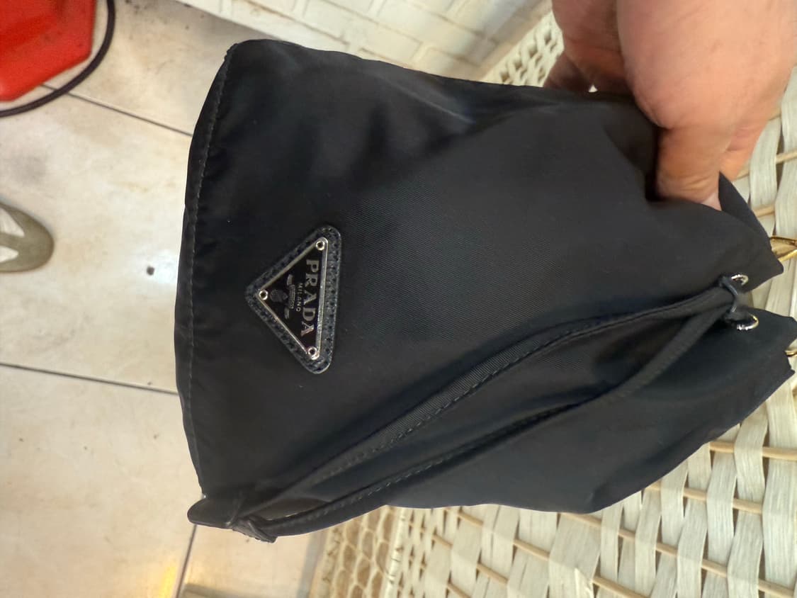 정품 프라다 나일론 버킷 파우치백 팝니다 상품이미지2