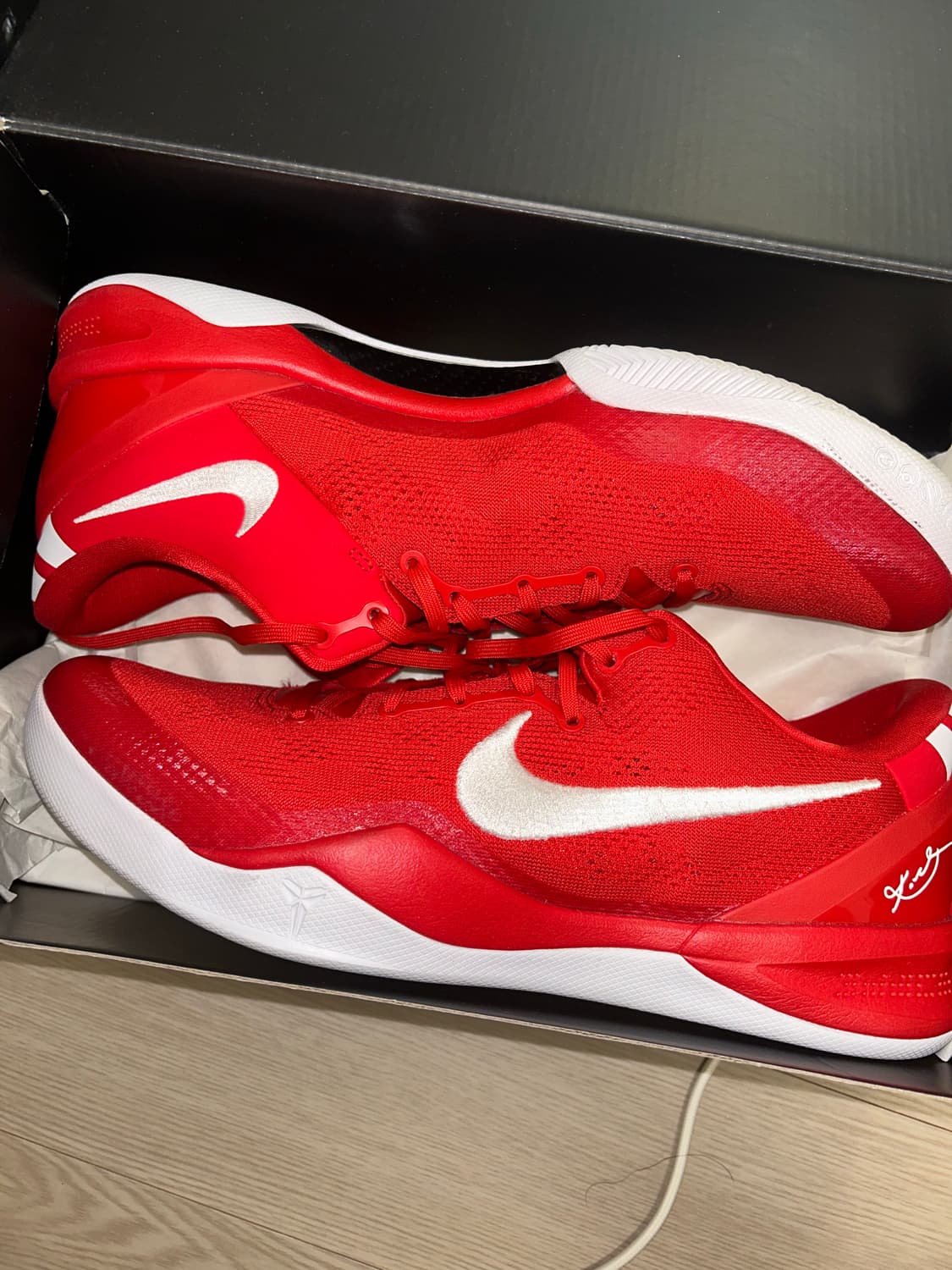 코비8 프로트로 유니버시티 레드 화이트 농구화 상품이미지1