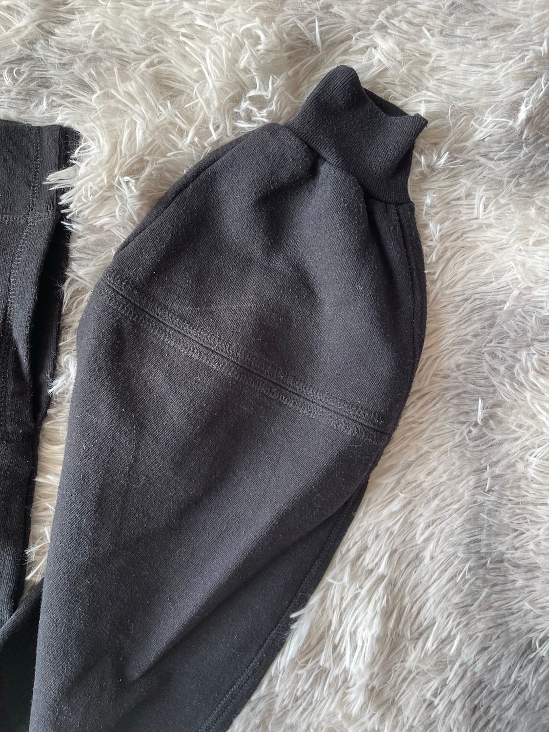 Ganni 가니 블랙 퍼프 슬리브 맨투맨 상품이미지2