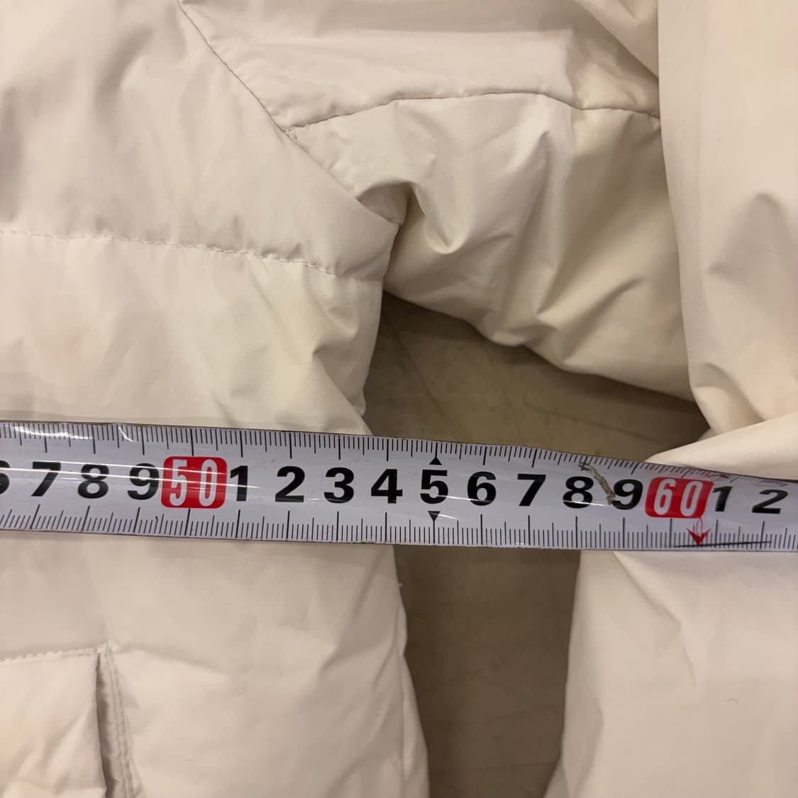 널디 스몰로고 화이트 롱패딩 상품이미지5