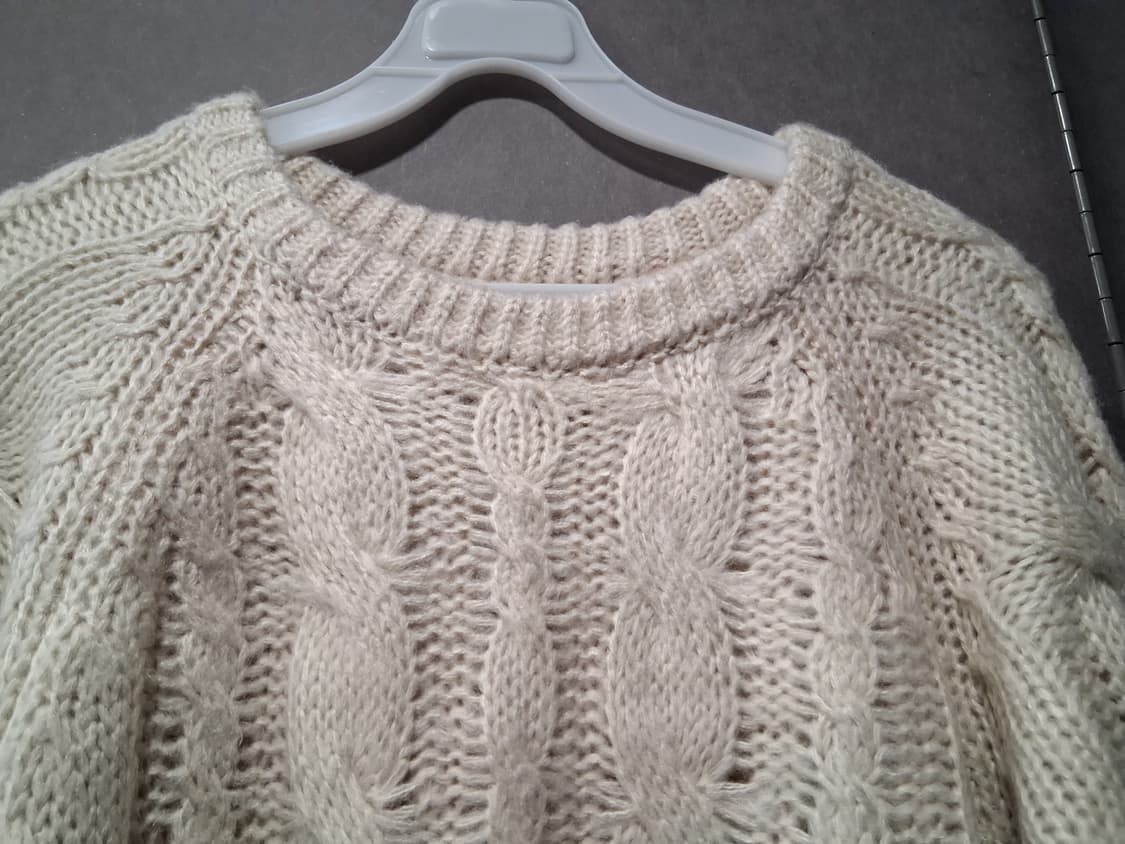 여 니트 꽈배기 스웨터 상품이미지3