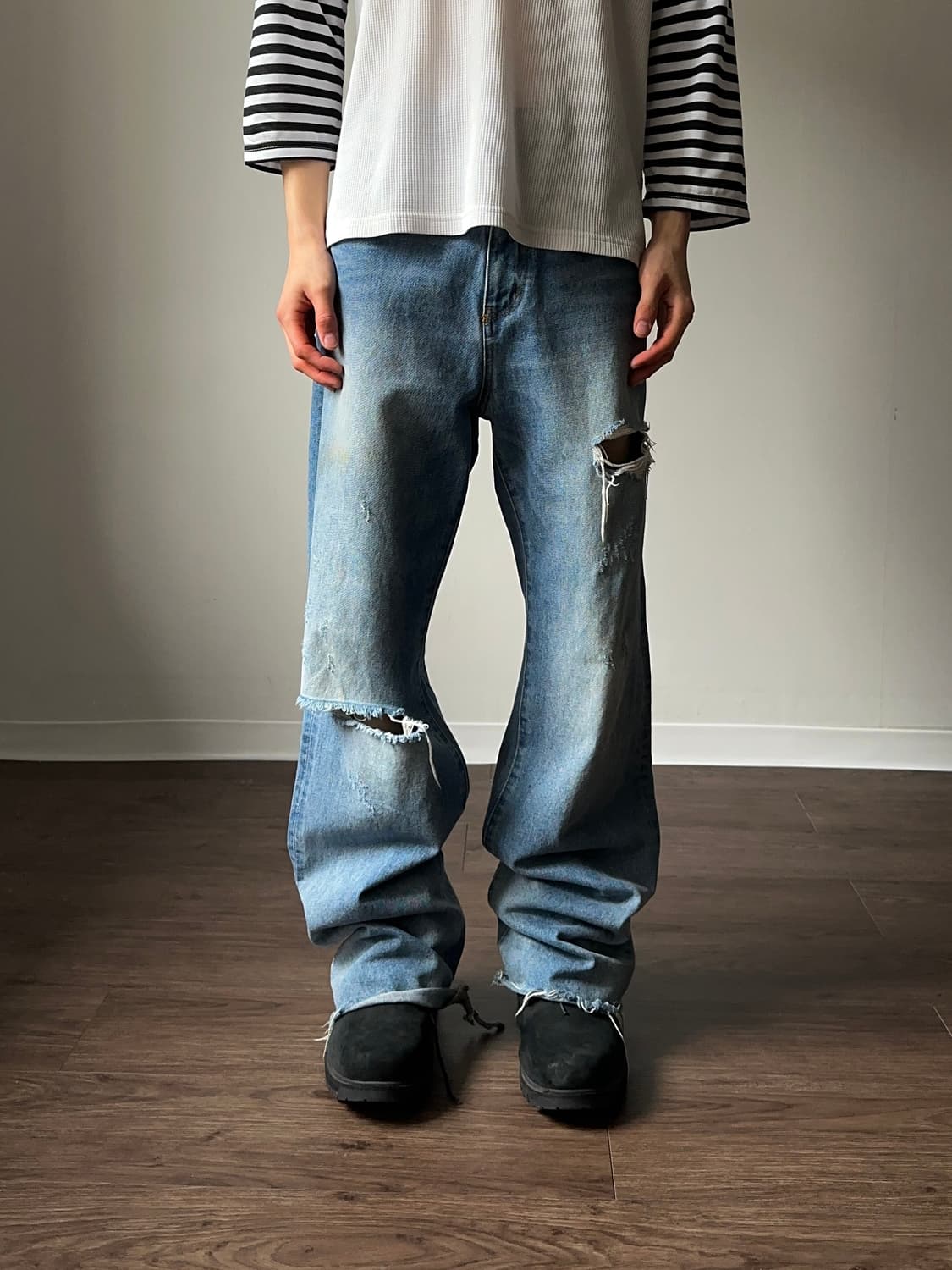 Jeansis 스톤 워시드 플레어 진 상품이미지1