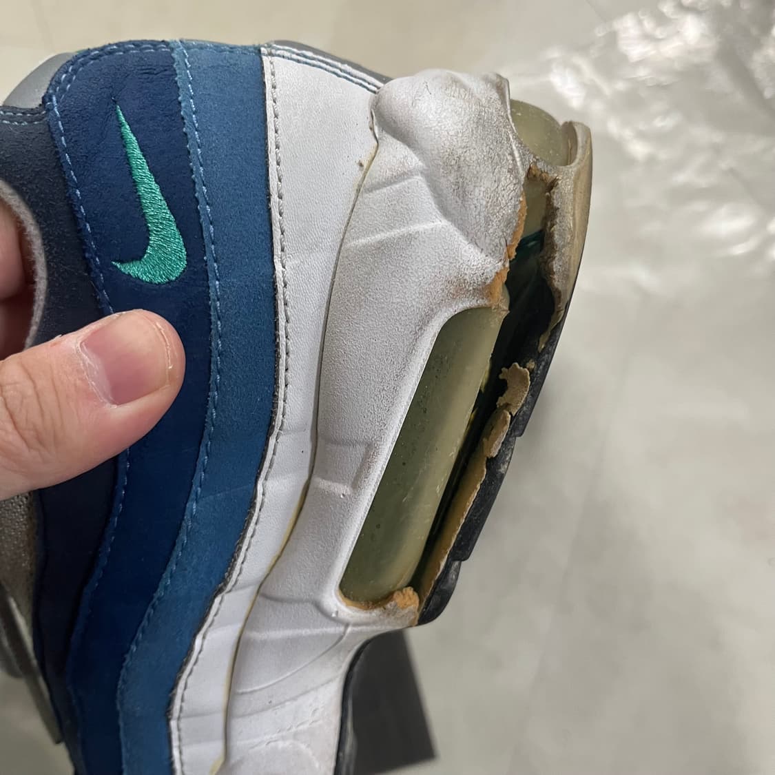 [270] 나이키 에어맥스95 OG 흰파남 상품이미지3