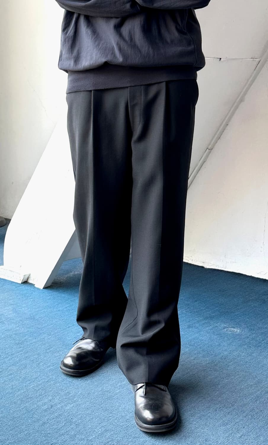 Wool snap belted design 1 tuck trouser 상품이미지6