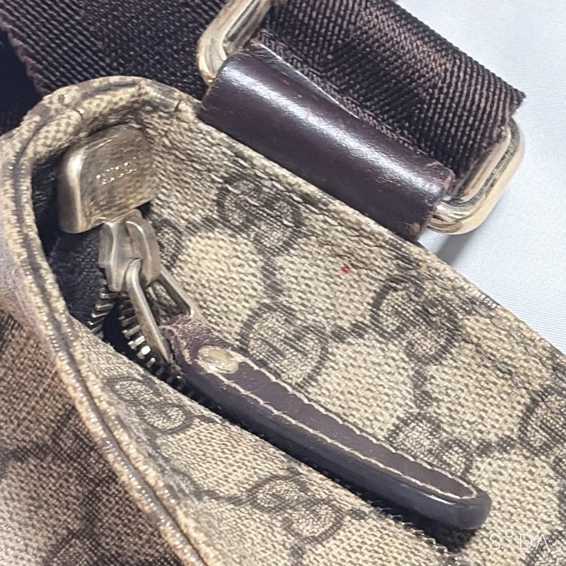 구찌 GG 수프림 캔버스 메신저 숄더 크로스백 상품이미지10