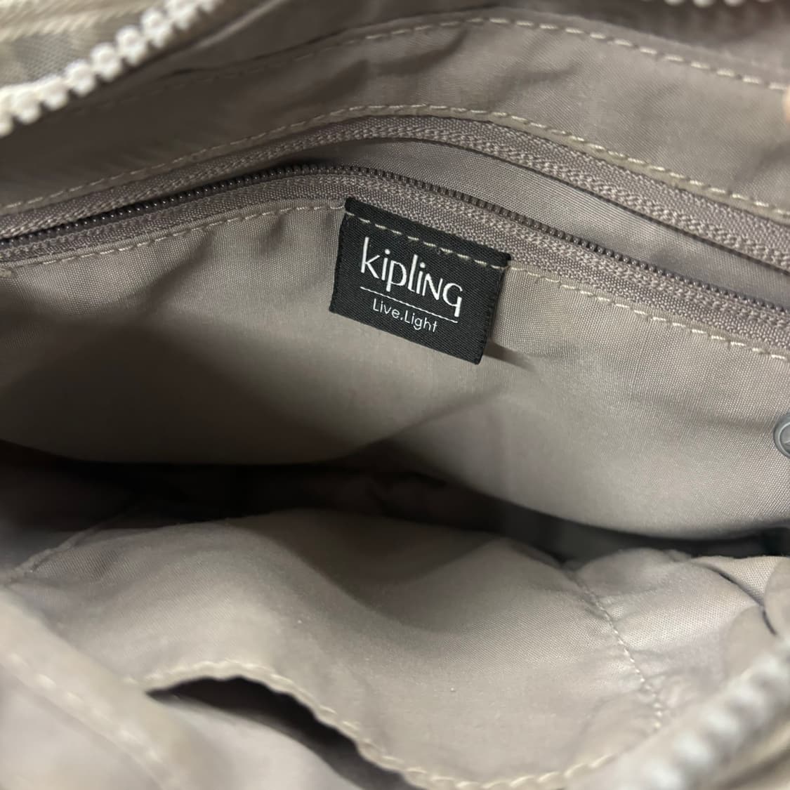 키플링 멜란지 화이트 그레이 체크 숄더백 크로스백 가방 상품이미지5