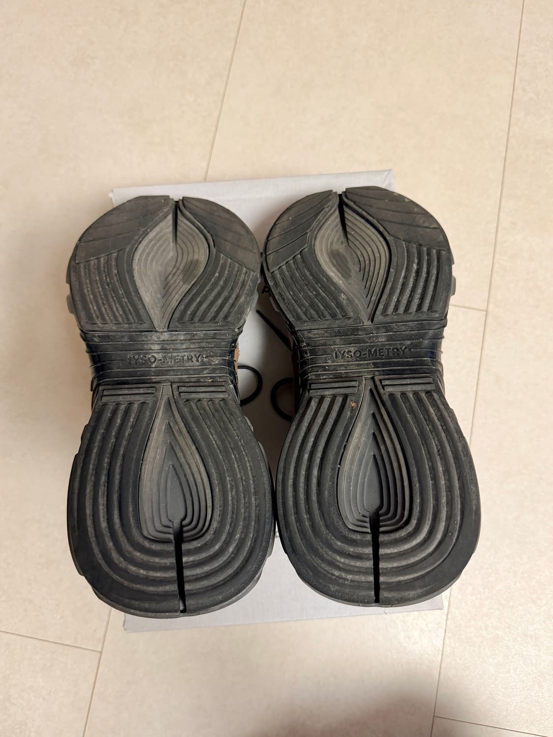 이소 / 아큐믹 포그 스니커즈 / 270 상품이미지6