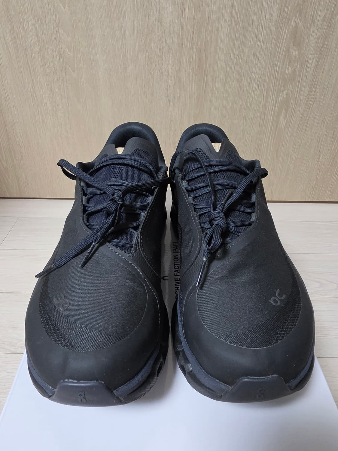 [270]<상태최상> 온러닝ONx파프PAF 클라우드몬스터2 블랙마그넷 상품이미지5