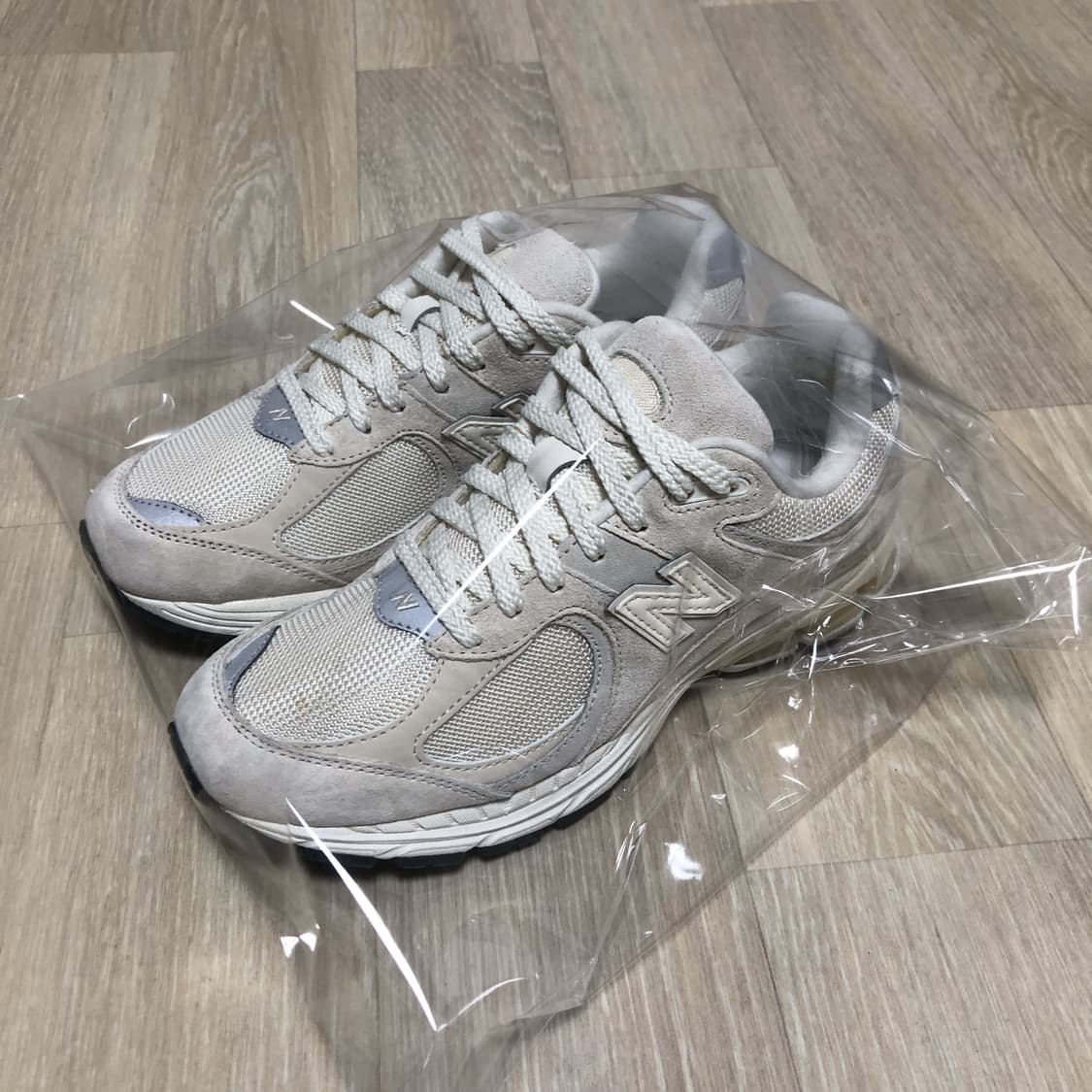 (230) 뉴발란스 New balance 2002R 베이지 러닝화 상품이미지10