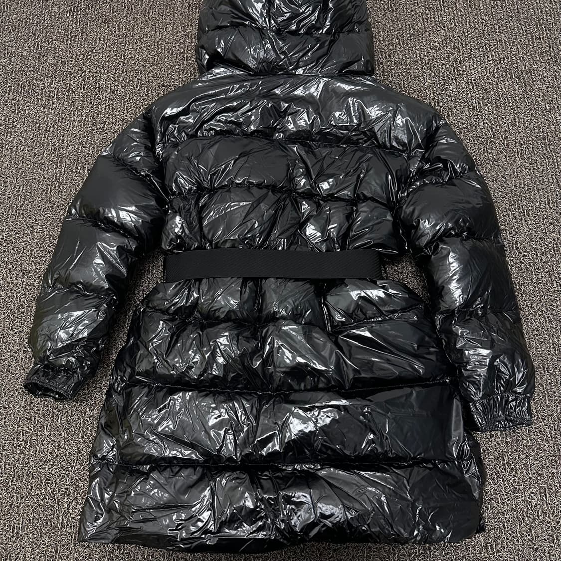 빈폴 여성 유광 덕다운 롱패딩 블랙 90(S) 상품이미지5