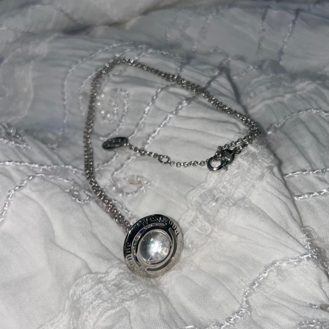 비비안웨스트우드 아카이브 클리어 크리스탈 3d orb 팬던트 목걸이 상품이미지3