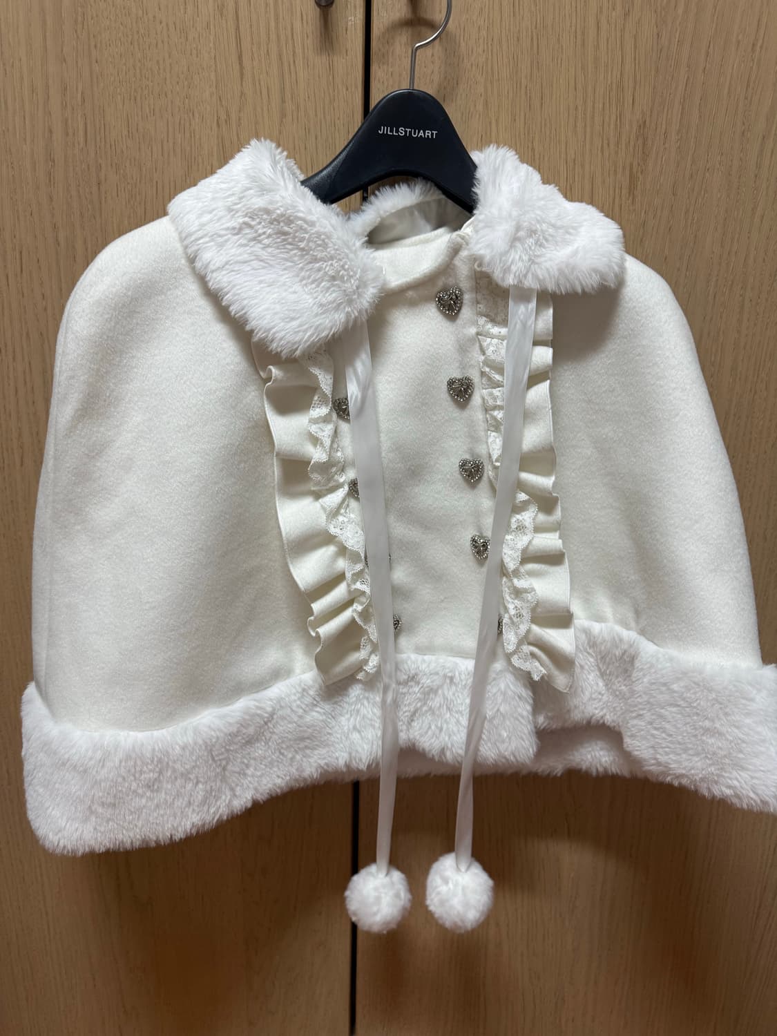 디어마이러브 디마럽 화이트 퍼 케이프 판쵸 하트 큐빅 stc 진리 핑크 상품이미지3