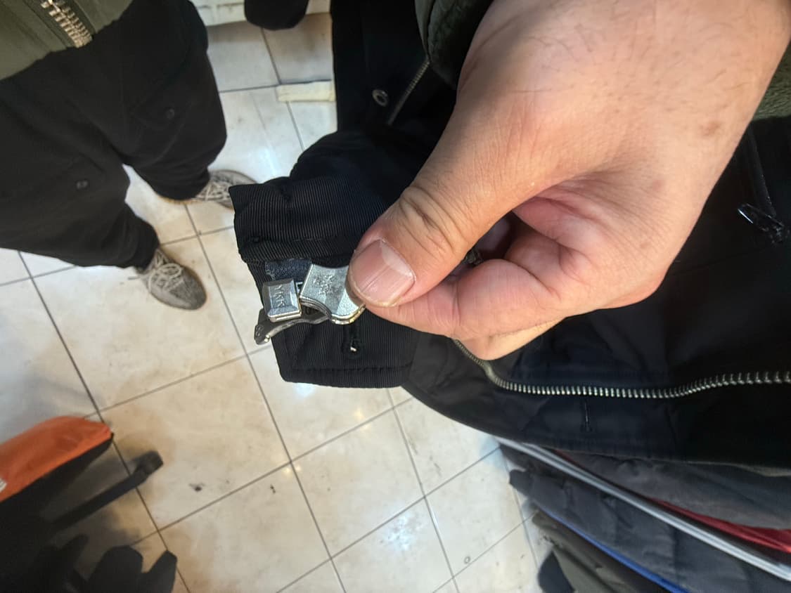 105 정품 무스너클 쓰리쿼터 패딩 팝니다 상품이미지5