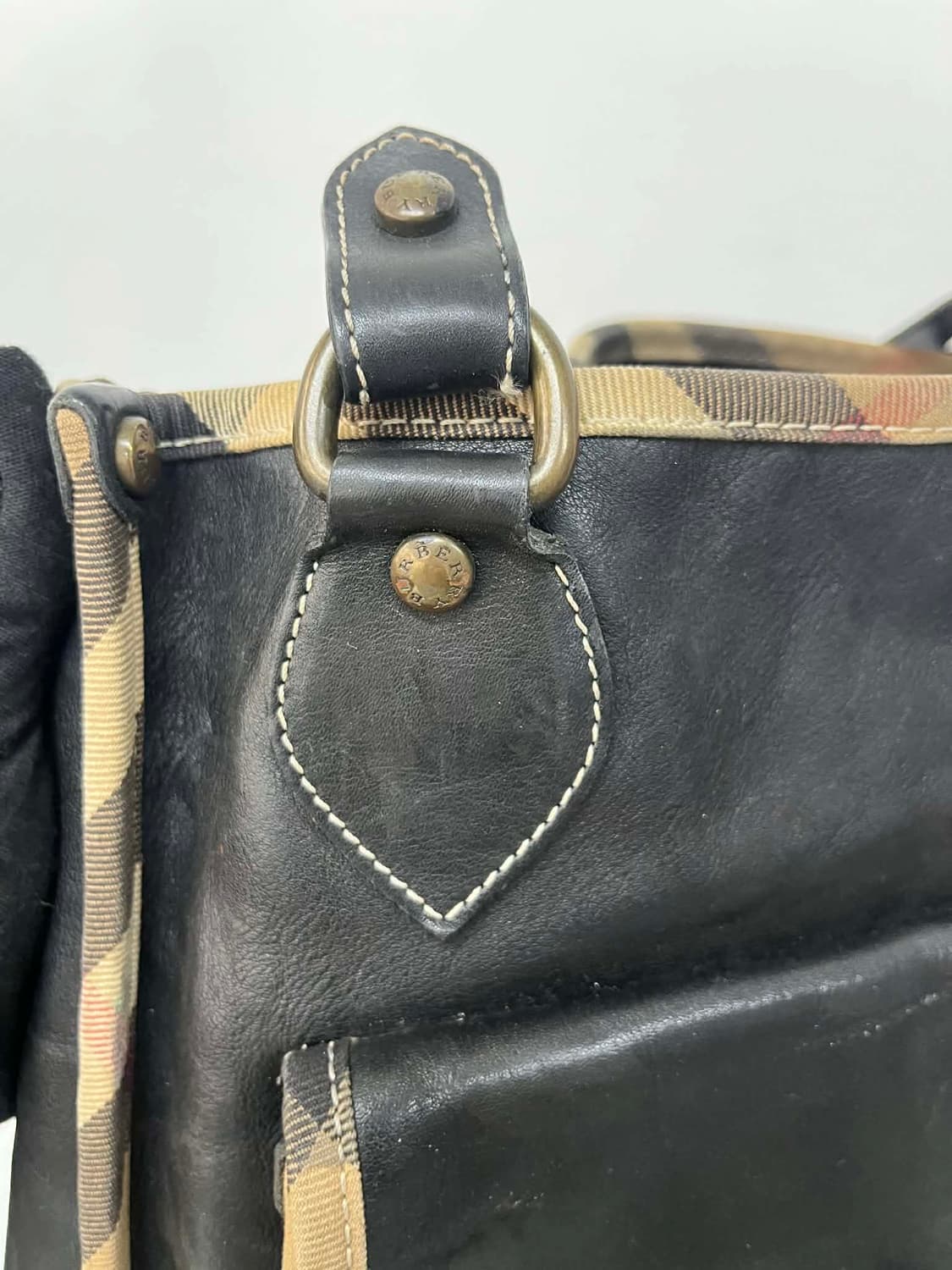 버버리 노바체크 가죽 트림 숄더 토트백 상품이미지7