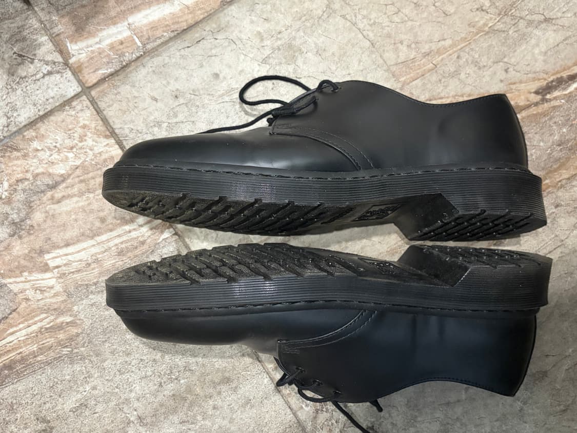 닥터마틴 AW009 3홀 올블랙 UK9  상품이미지3