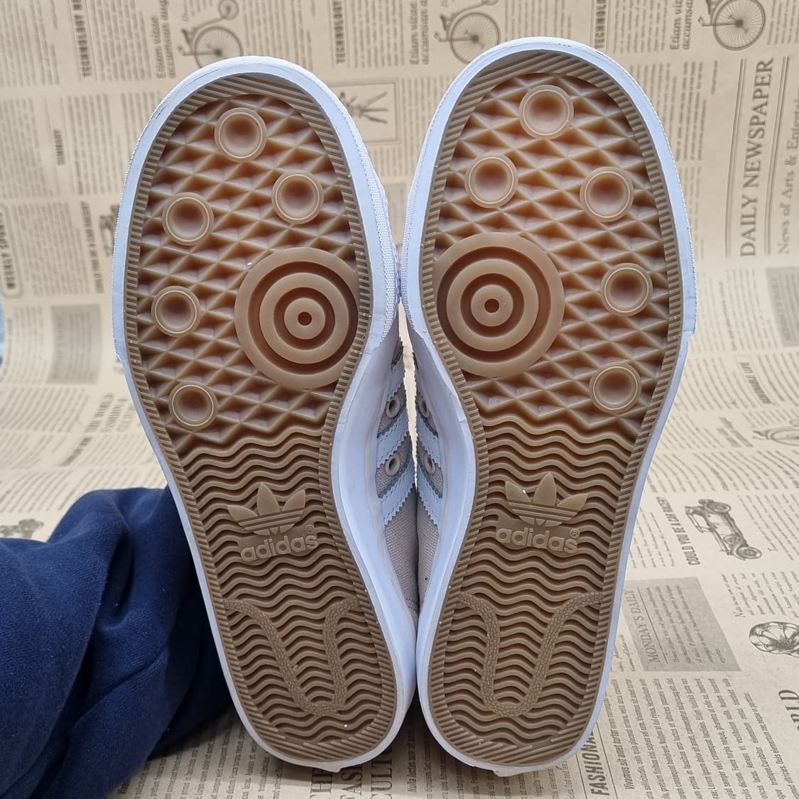 아디다스 니짜 베이지 여성스니커즈230  상품이미지3
