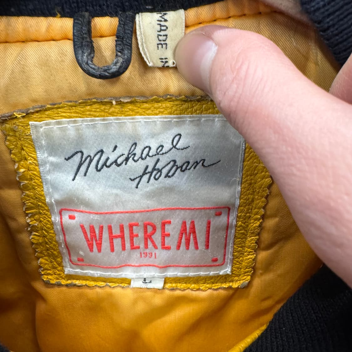 90s USA VINTAGE 레더 바시티자켓 후면 농구공 자수 포인트 상품이미지5