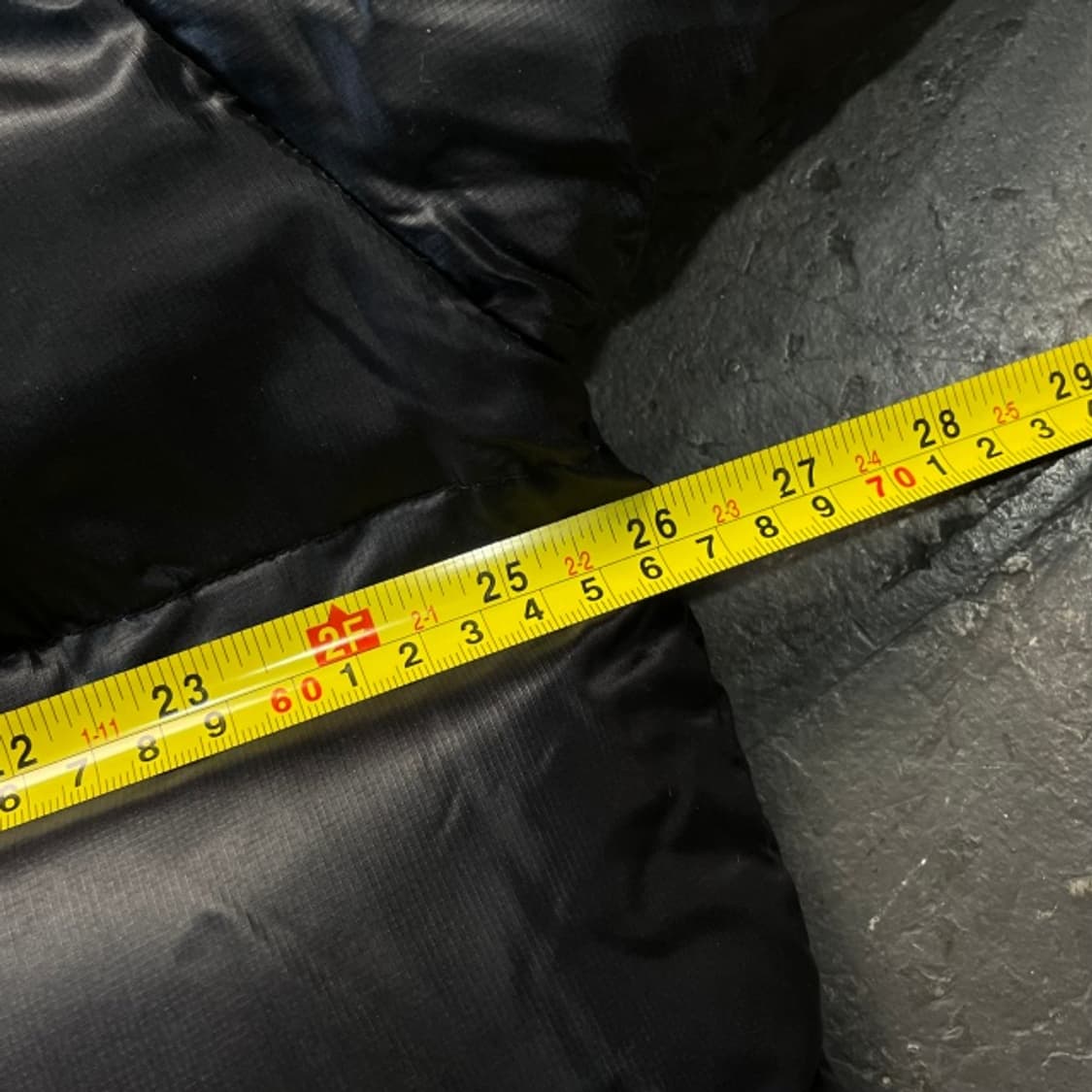 105 블랙야크 유광 패딩 상품이미지7