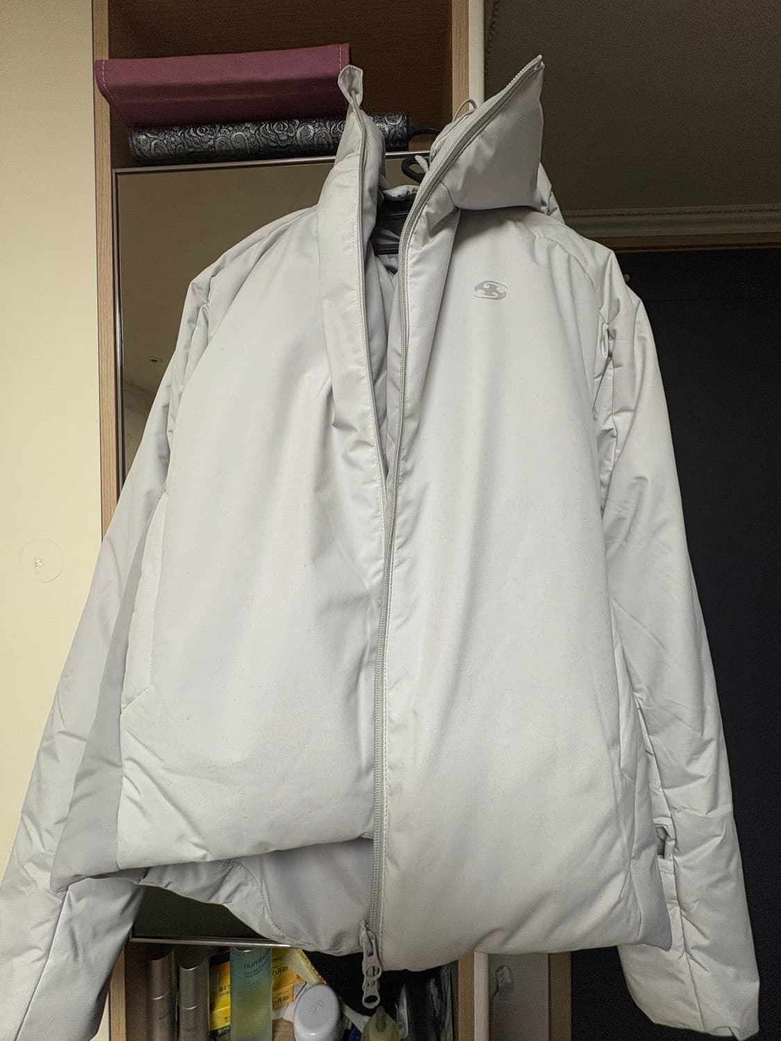 산산기어 리버서블 푸퍼 자켓 그레이 팝니다 상품이미지1