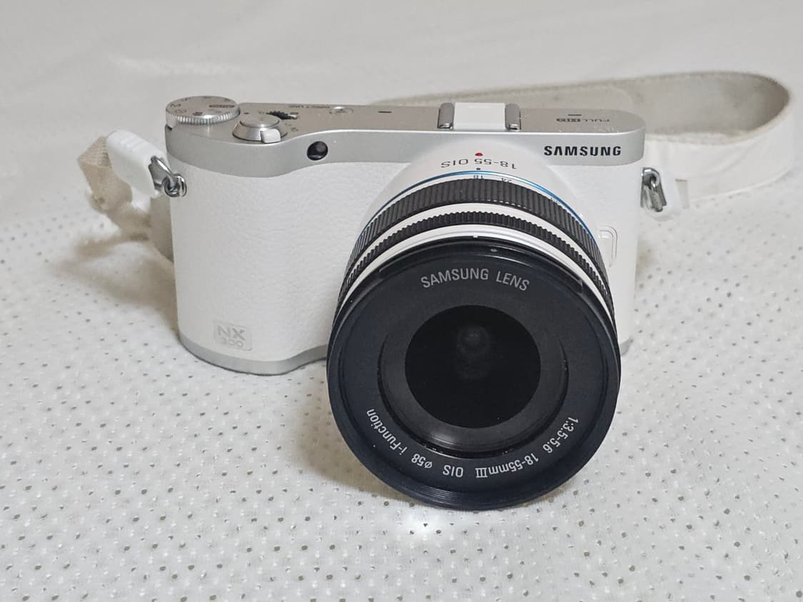 삼성 NX300 미러리스 카메라 상품이미지1