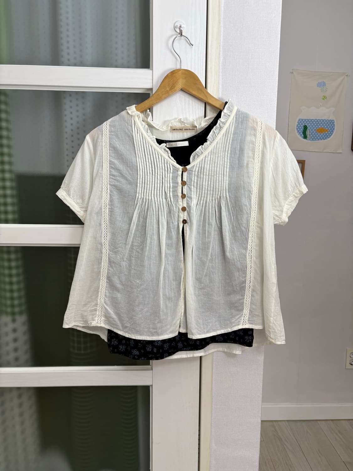 아이보리 잔 스트라이프 블라우스 상품이미지1