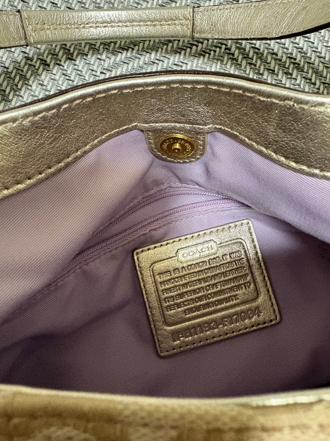 코치 시그니처 빈티지 갸루 숄더백 상품이미지4