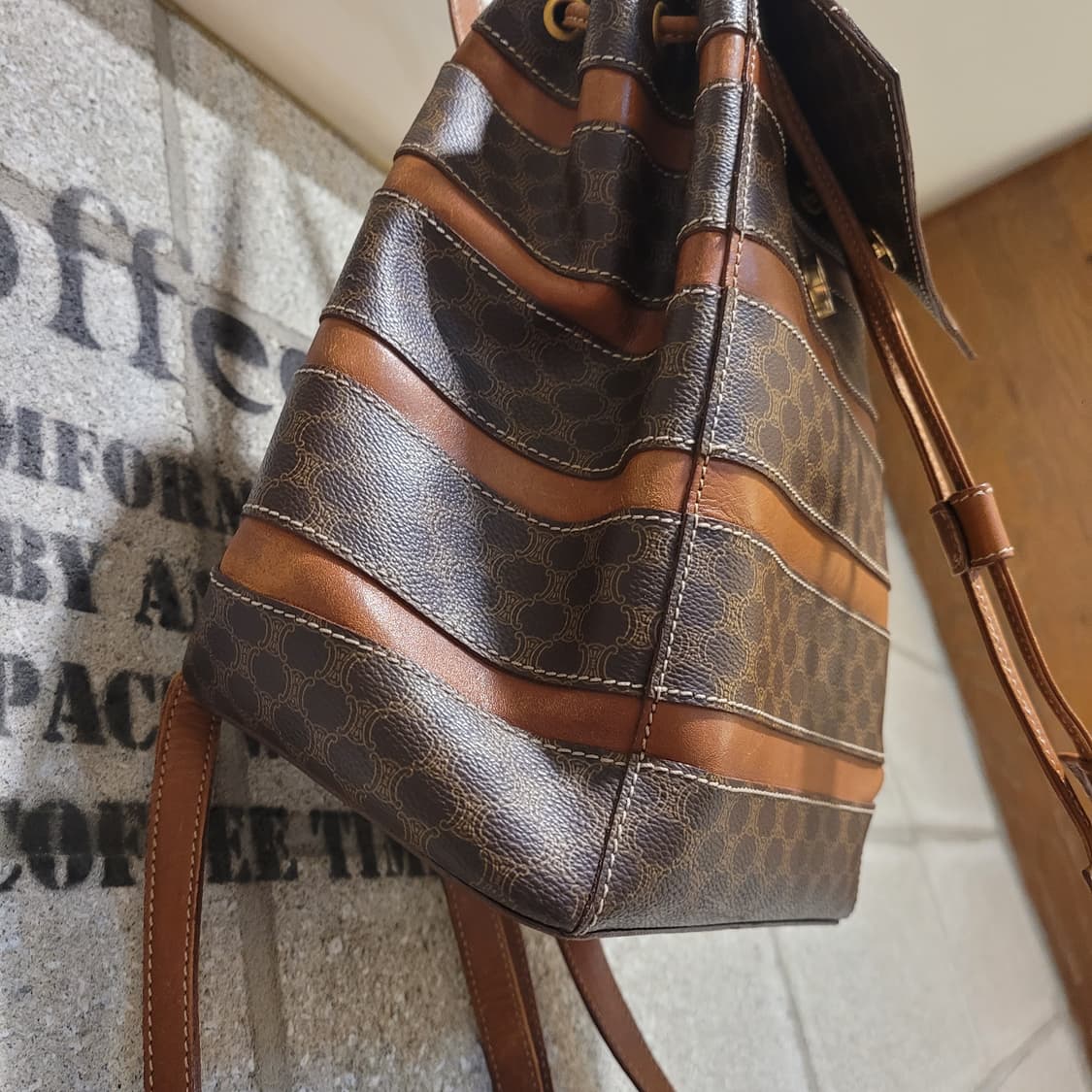 셀린느 마카담 블라종 백팩 상품이미지5