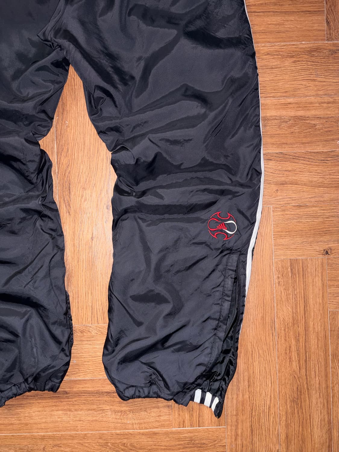 아디다스 레드로고 트랙팬츠 상품이미지7