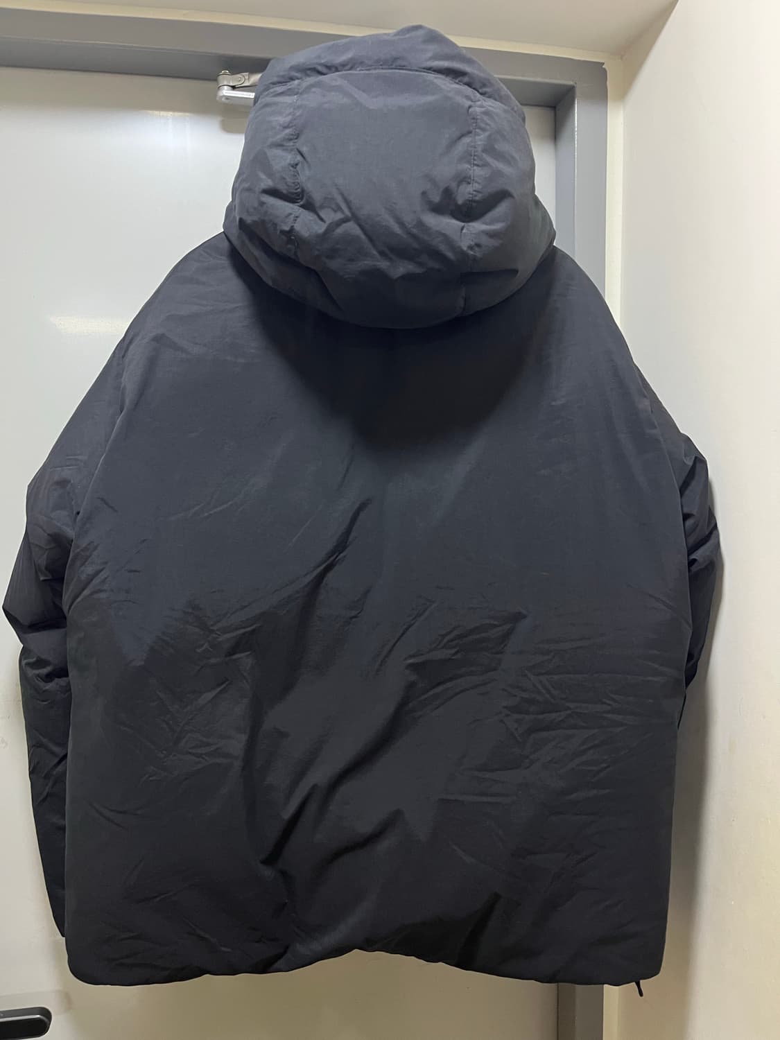 [2] 인더로우 TRAVELLER 구스다운 패딩 블랙 상품이미지7