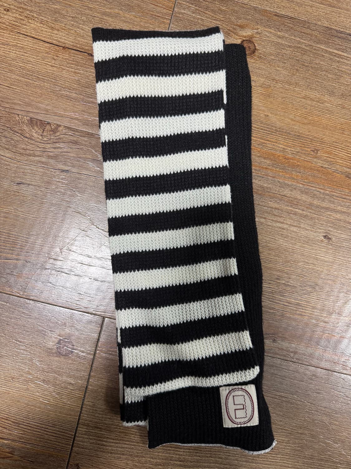 카락터 Striped knit muffler / Black ivory 상품이미지2