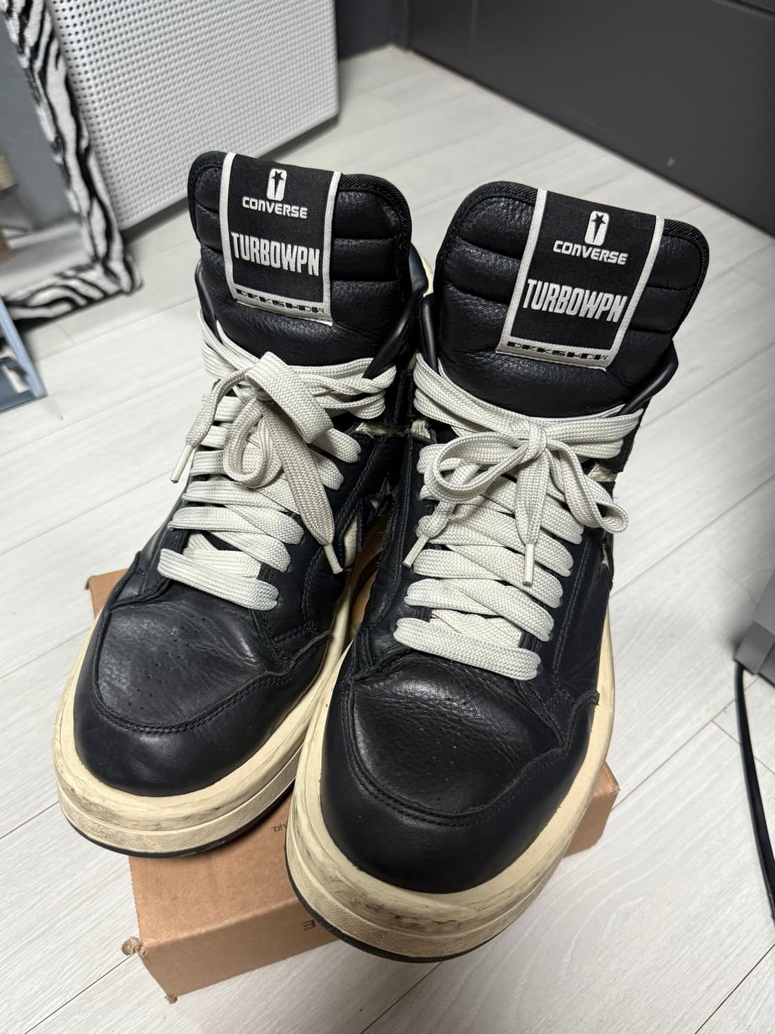컨버스x다크쉐도우  터보웨폰  블랙크림 270 상품이미지1
