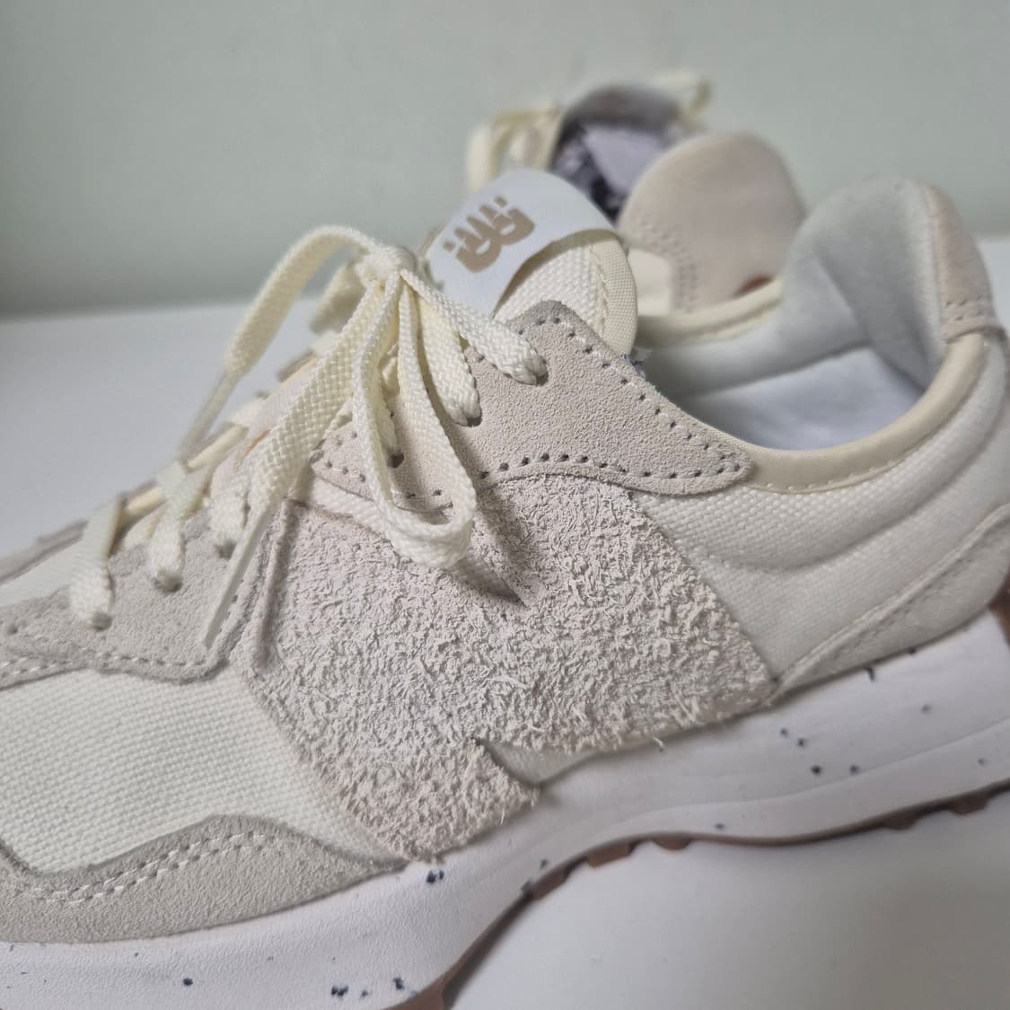 뉴발란스 327 아이보리 운동화220 상품이미지5