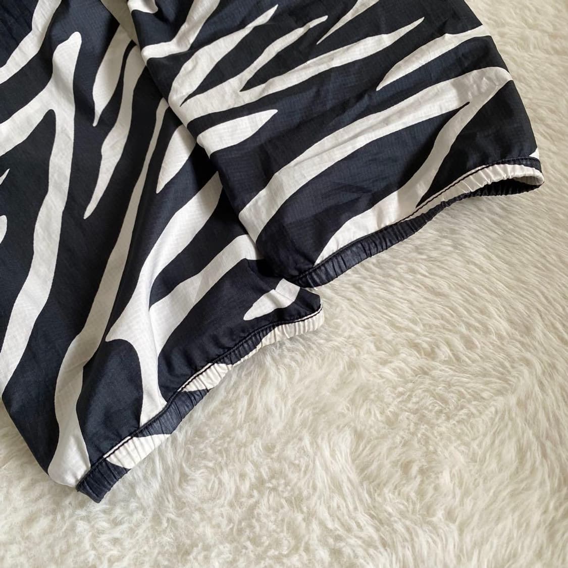 노스페이스 퍼플라벨 퍼텍스 지브라 프린트 마운틴 윈드 파카 상품이미지8