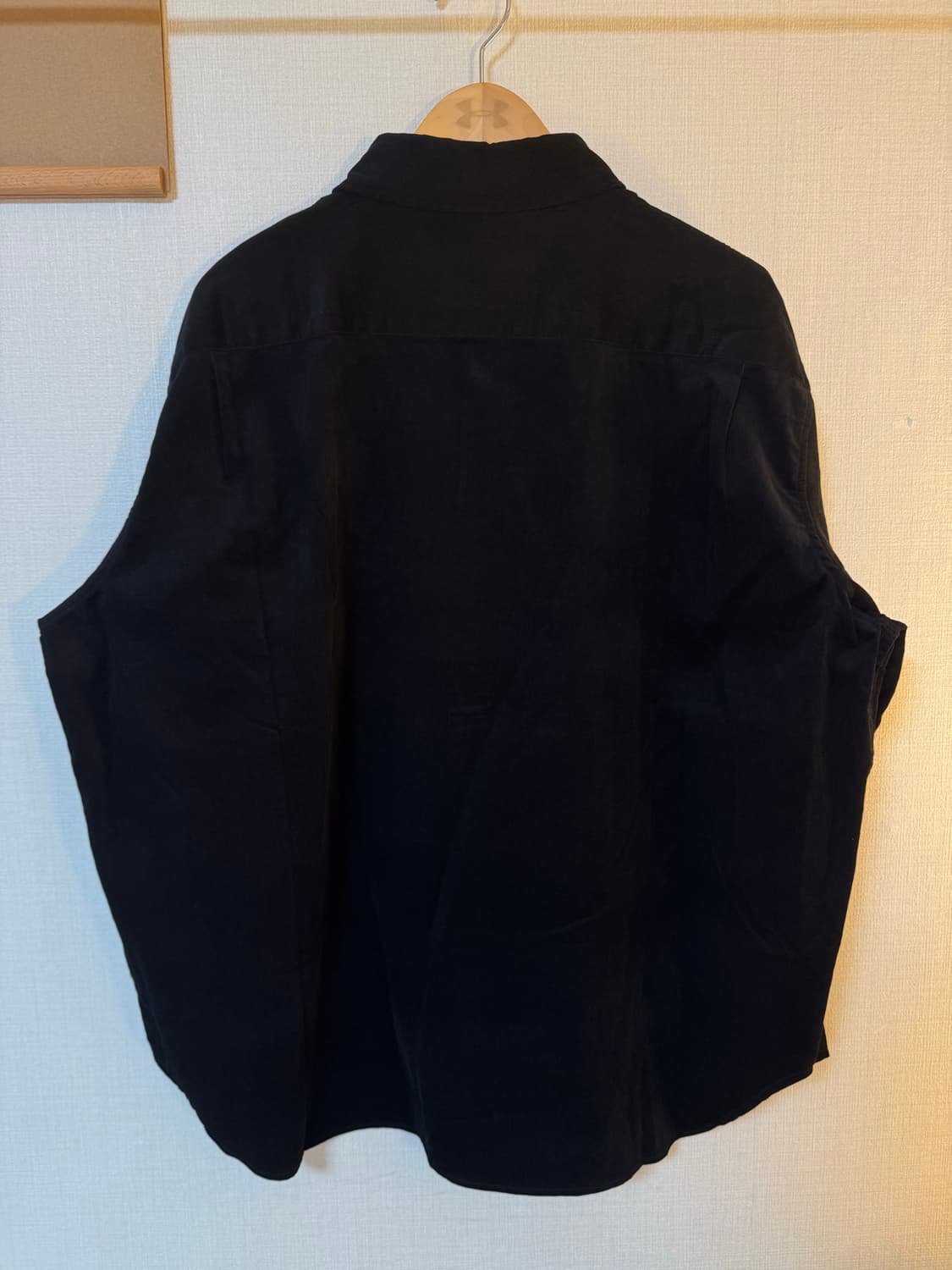 [새상품]세터 SATUR 투포켓 셔츠 블랙 상품이미지4