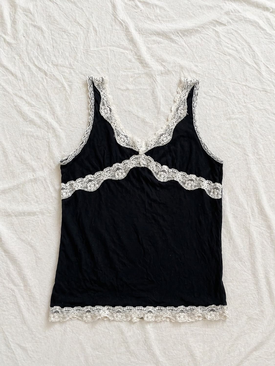 레이스 배색 슬리브리스 캐미솔 탑 상품이미지1