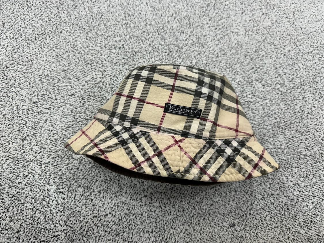 버버리 리버서블 벙거지 버킷 상품이미지1