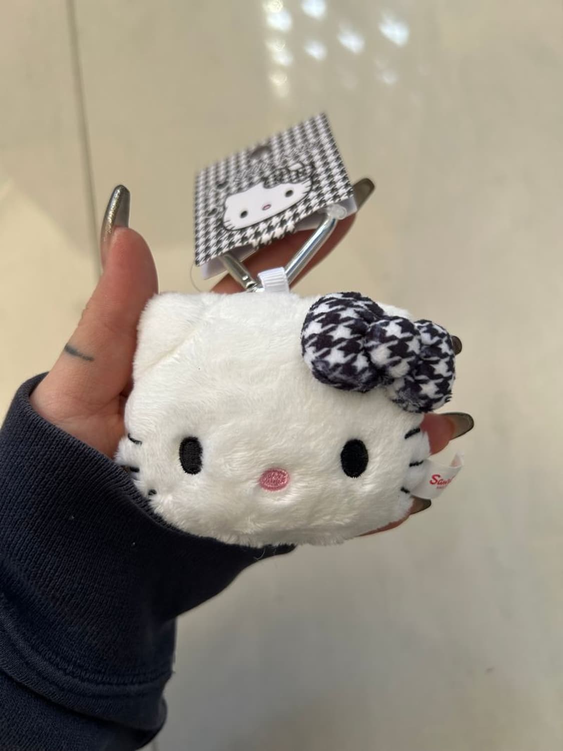 HELLO KITTY KEYCHAIN 헬로 키티 키체인 상품이미지1