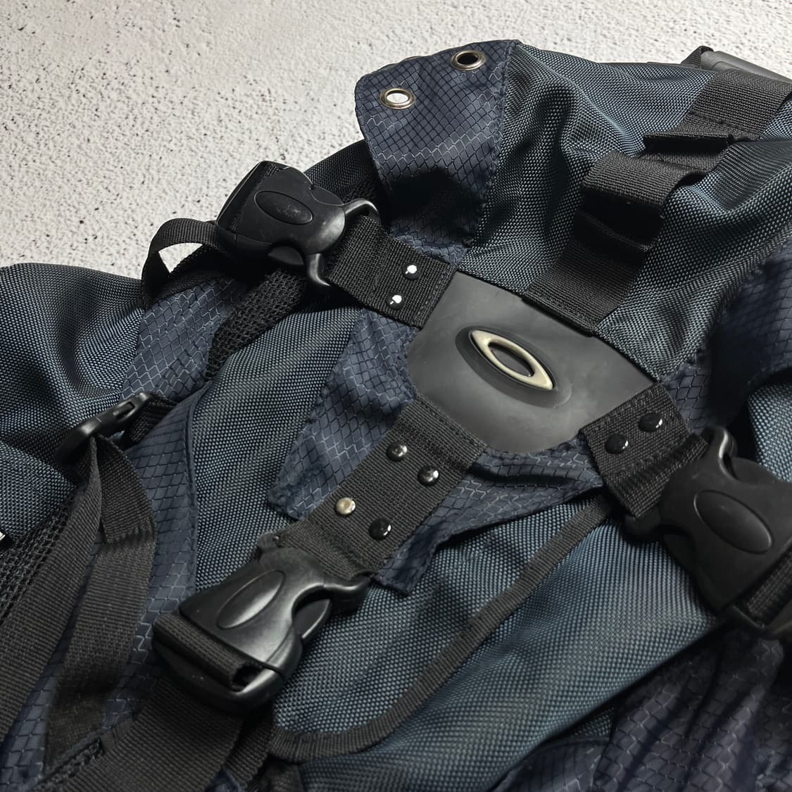Vintage 90s Oakley Icon Backpack 2.0 상품이미지3