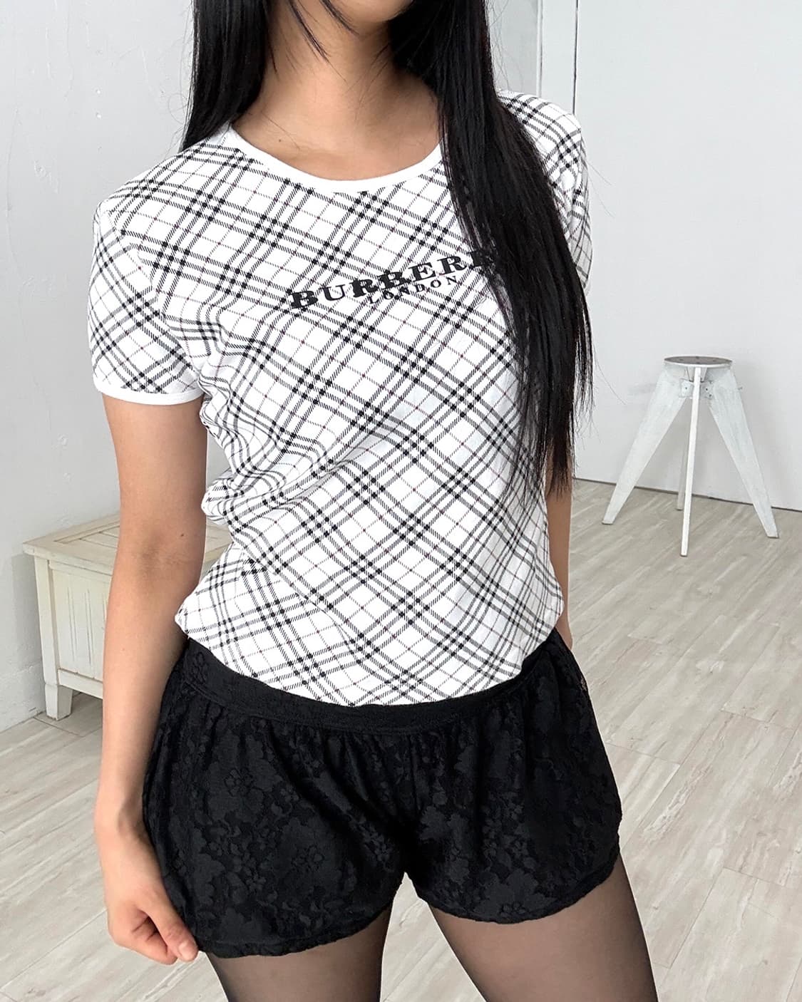 Black Floral Textured Mesh Shorts 상품이미지3