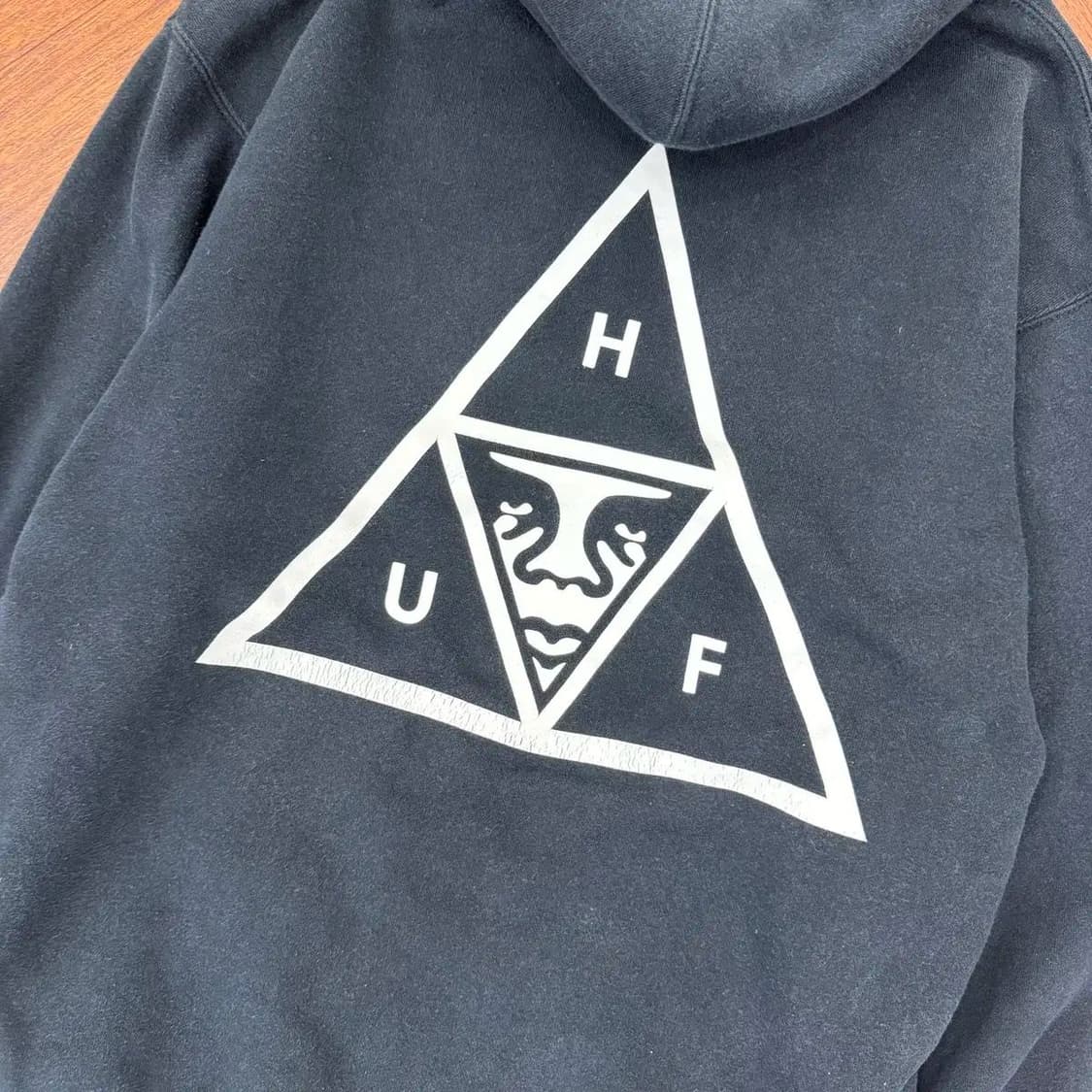 S(100) OBEY x HUF 오베이 허프 콜라보 후드 티셔츠 상품이미지3