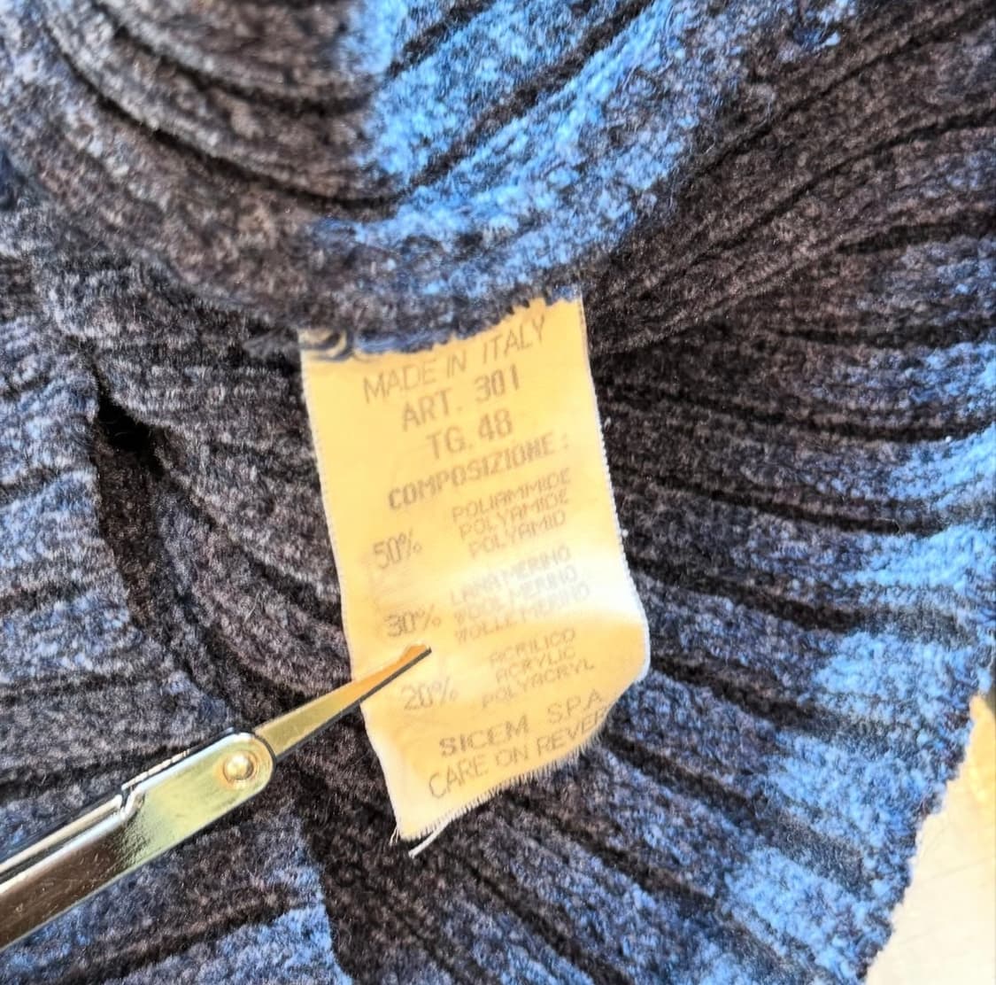 90s 엠프리오 아르마니 브이넥 니트 스웨터 상품이미지7