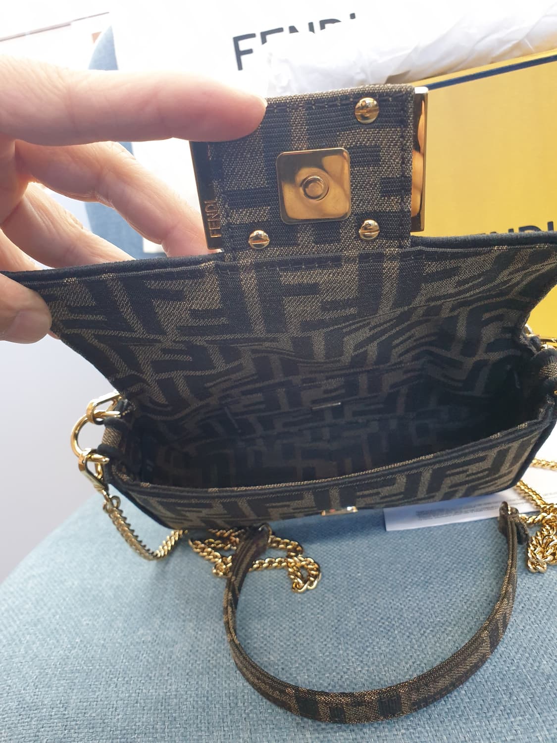 (새상품급/풀구성) 펜디 미니 바게트백 FF 패브릭 상품이미지3