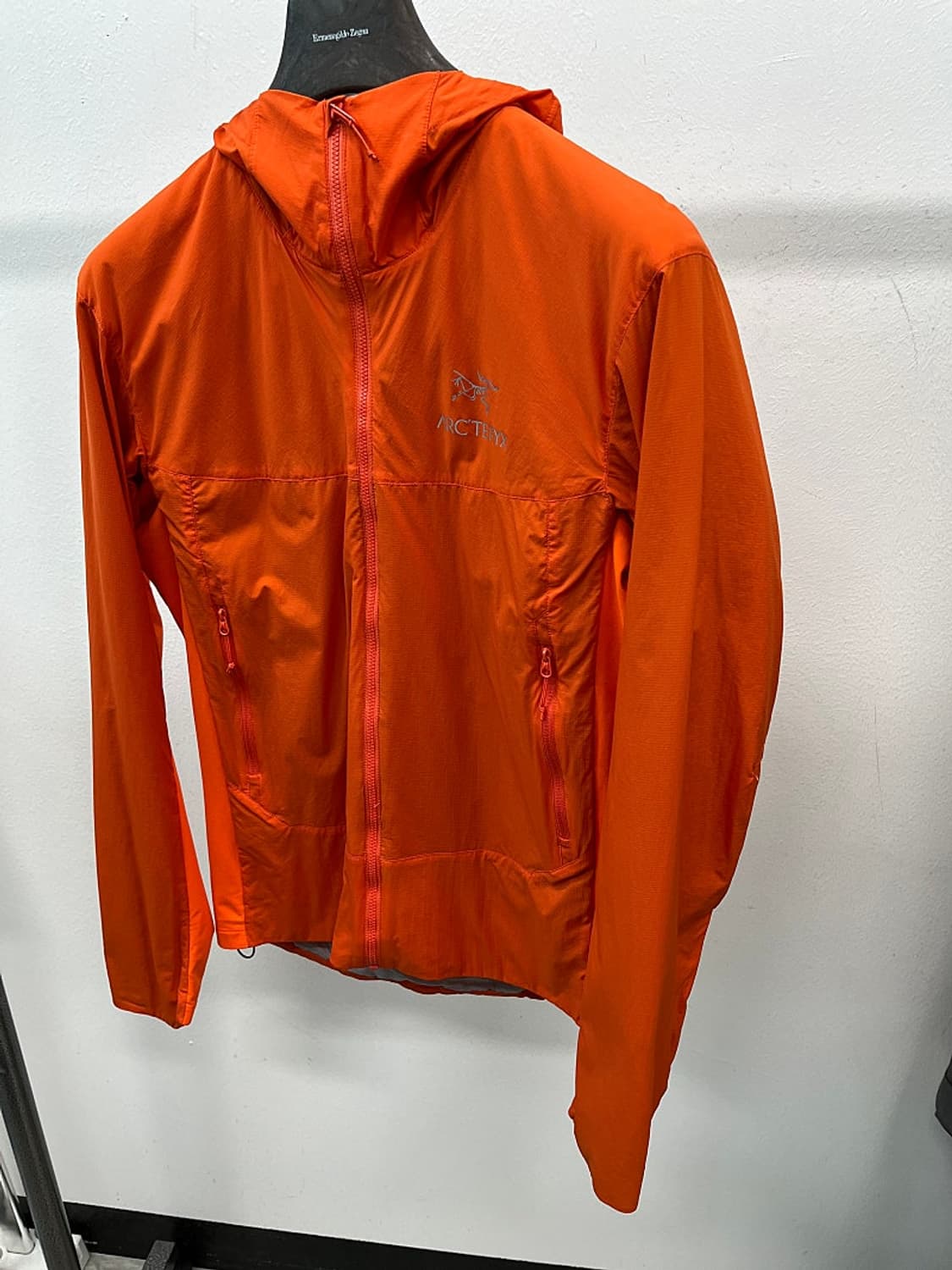 95) 아크테릭스 아톰 AR 경량 집업  상품이미지1