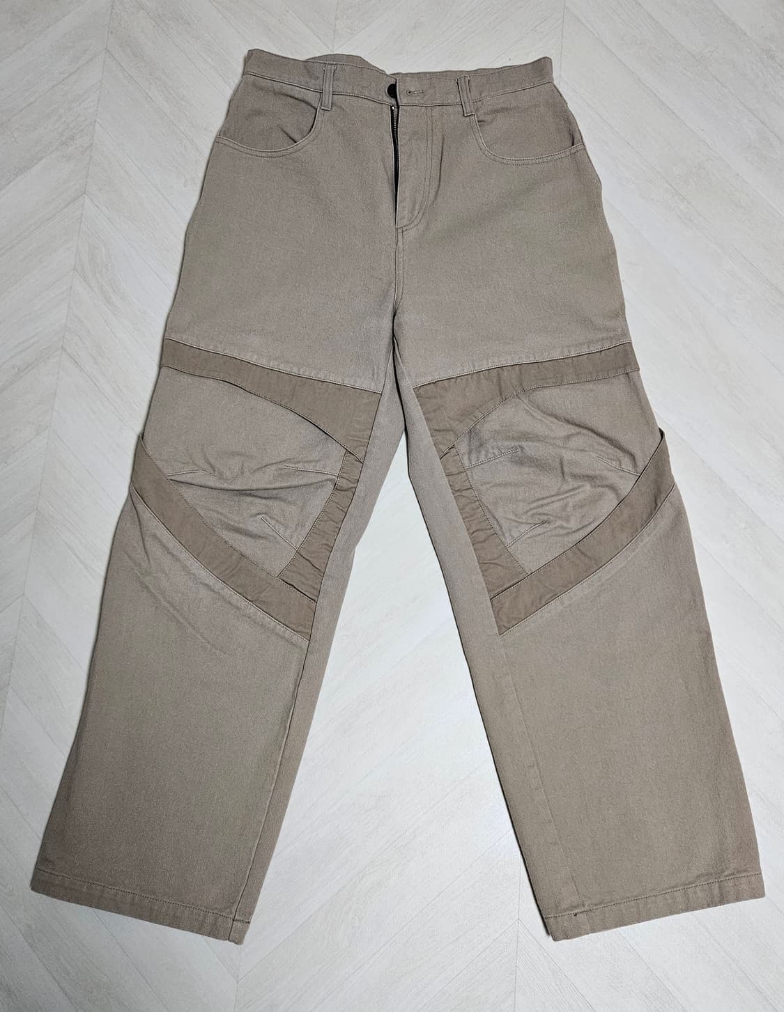 인사일런스 콘트라스트 팬츠 팝니다 상품이미지2