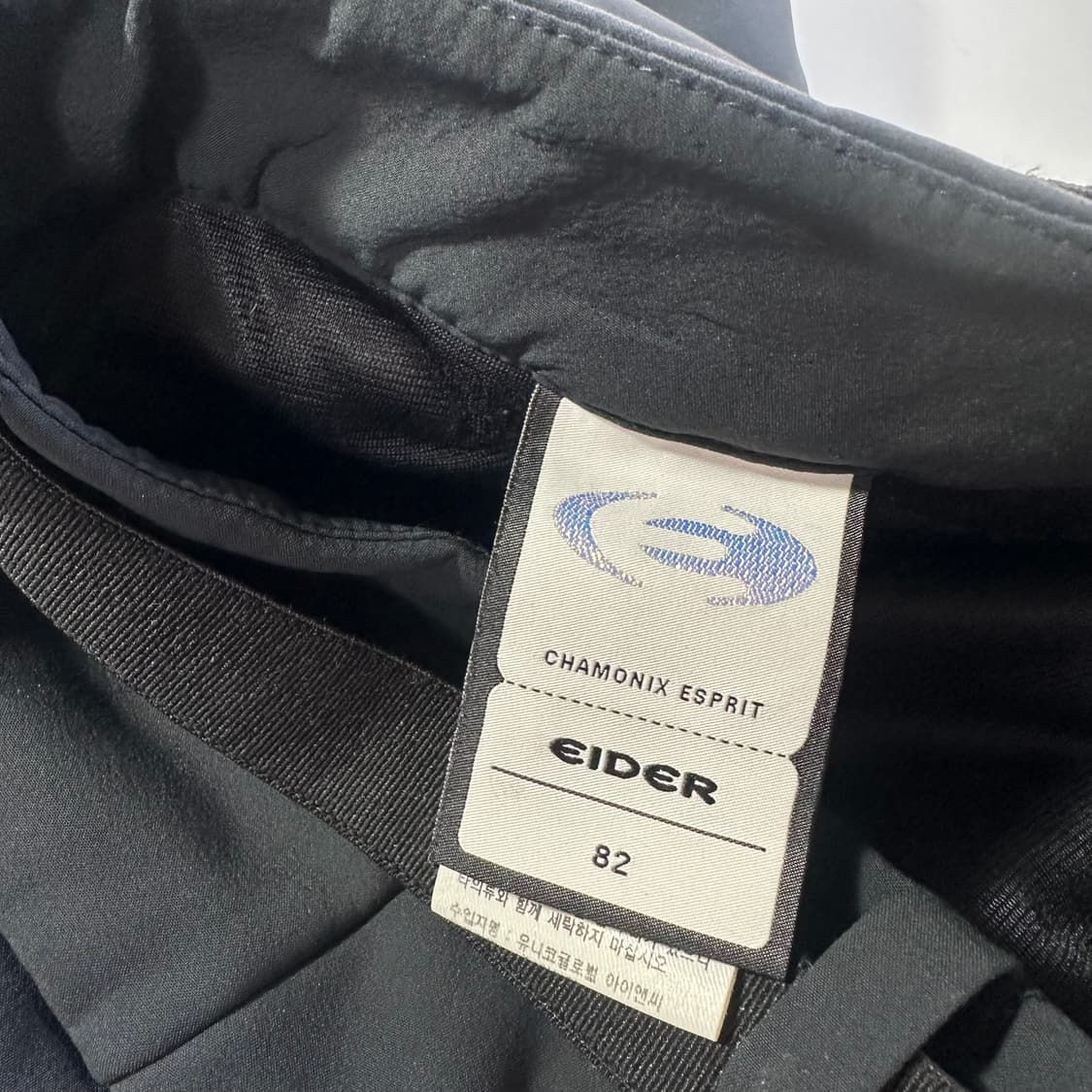 M 아이더 먹색 슬림레귤러핏 안감기모 등산팬츠 상품이미지6