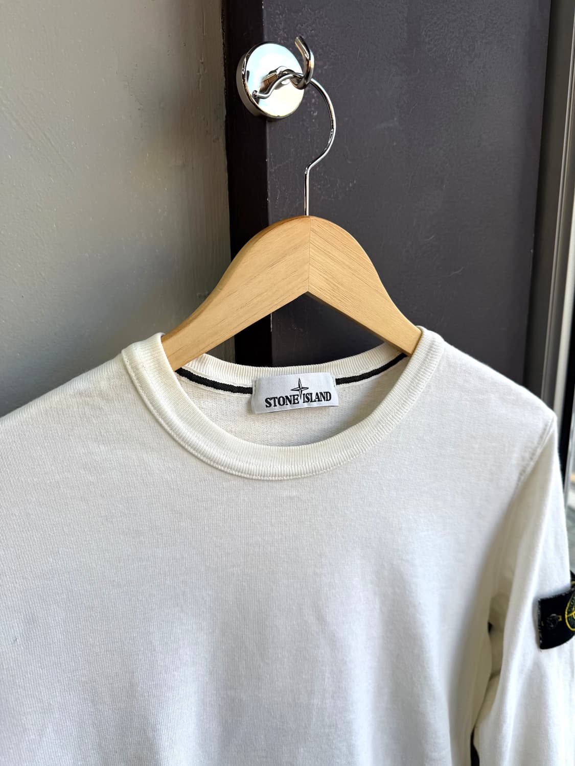.M/ 스톤아일랜드 와펜 화이트코튼 슬리브 맨투맨 상품이미지5
