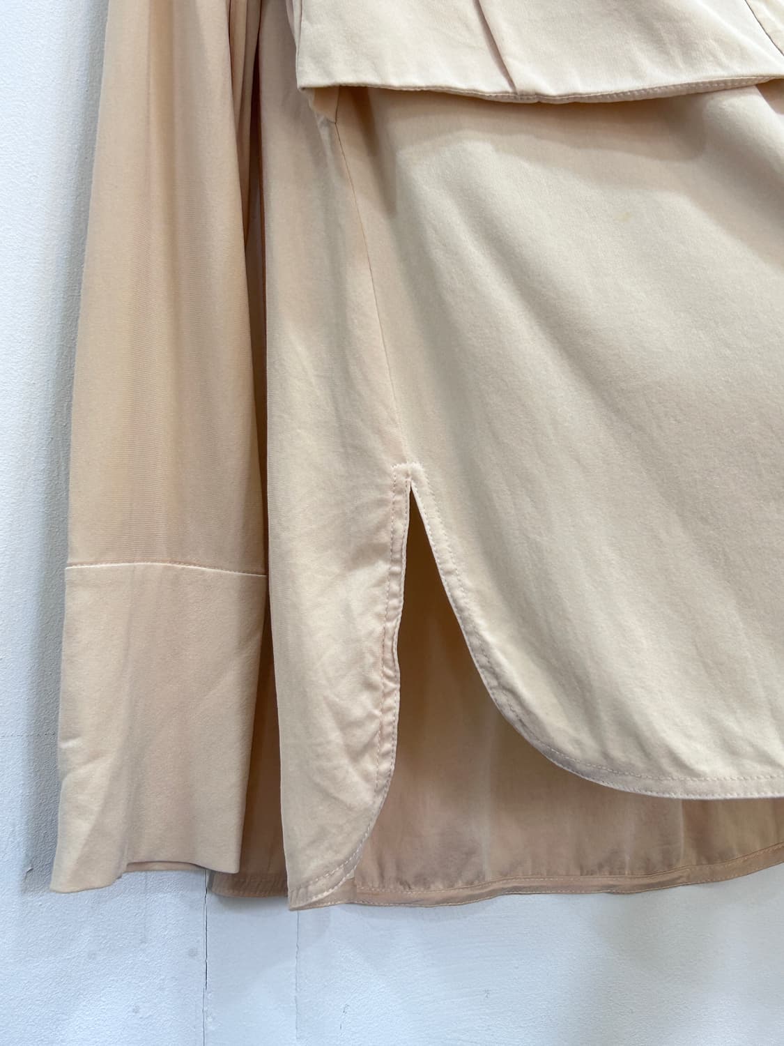 한섬 마인 MINE 실크 블라우스 금장단추 M 상품이미지5