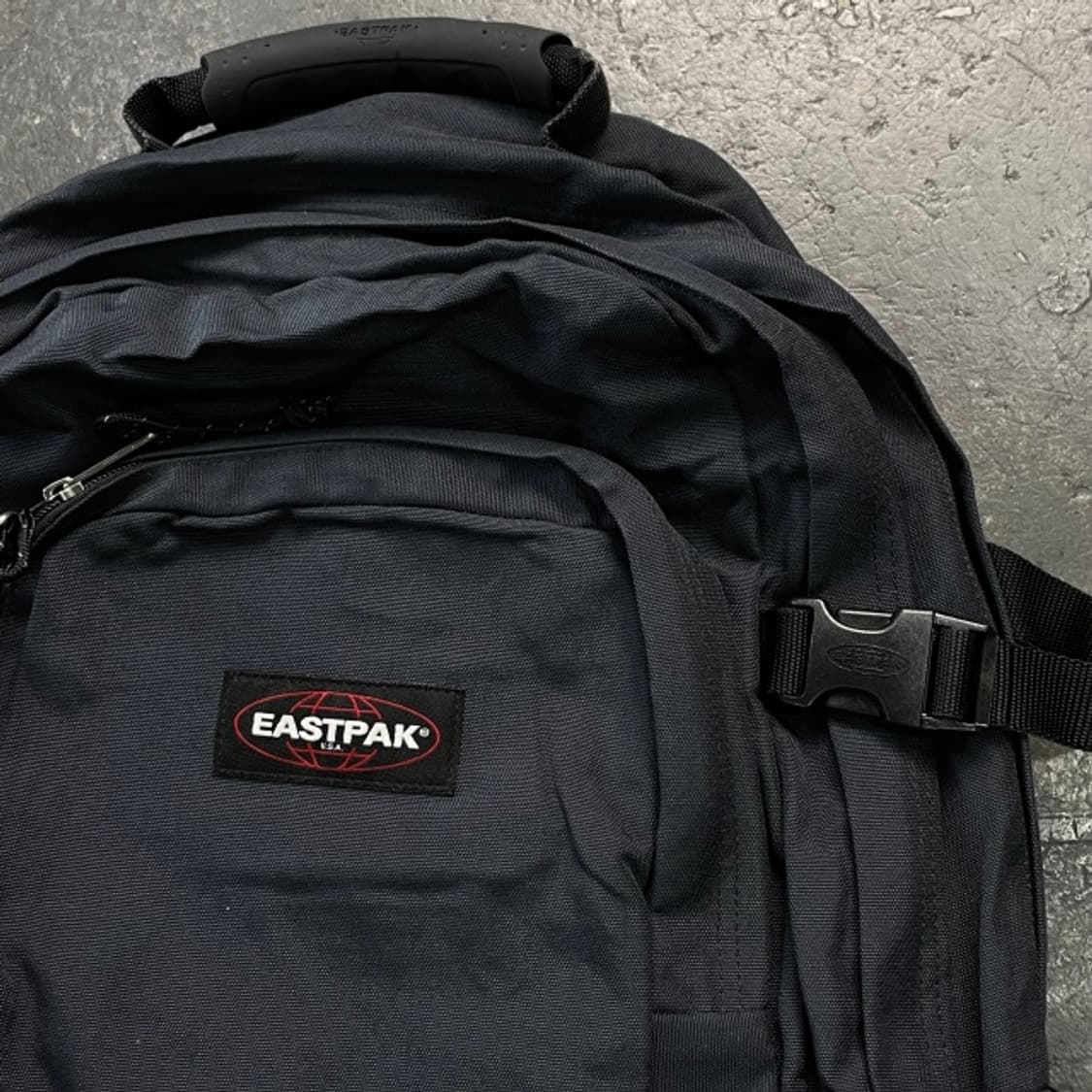 이스트팩 백팩 상품이미지2